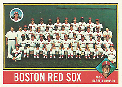 1975 Topps #172 Red Sox Team Card Front